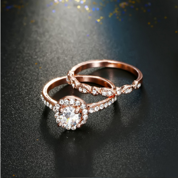 🍒 NWT ROSE 🌹 Gold Ring Set - Picture 3 of 5